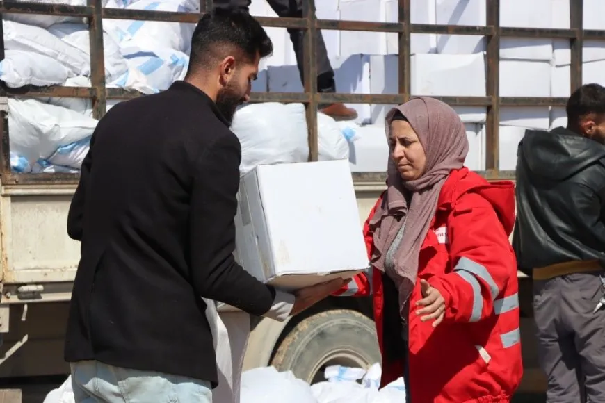 Kurdish Red Crescent distributes humanitarian aid in Kobani villages