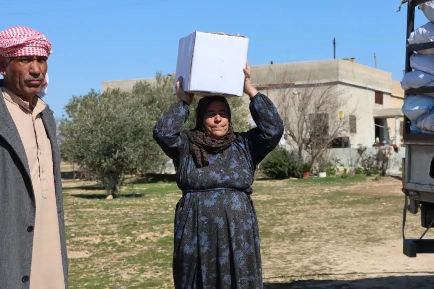 Kurdish Red Crescent distributes humanitarian aid in Kobani villages
