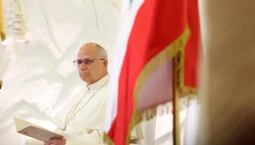 Pope calls for dialogue, end to violence in the Middle East