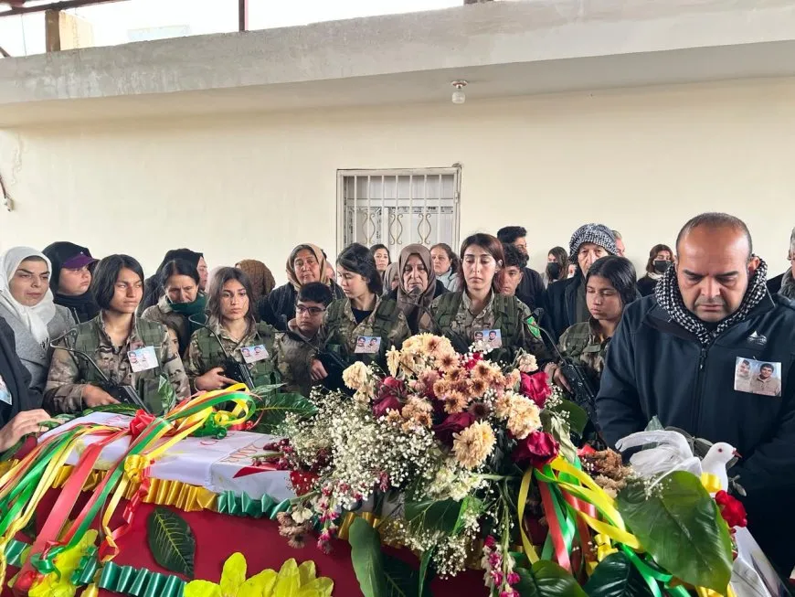 Funeral procession of martyr Saleh Muslim set off towards shrine of martyr Dijla
