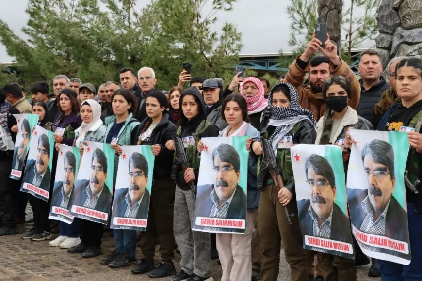  Words of Muslim's funeral confirms: "His people to continue his struggle"