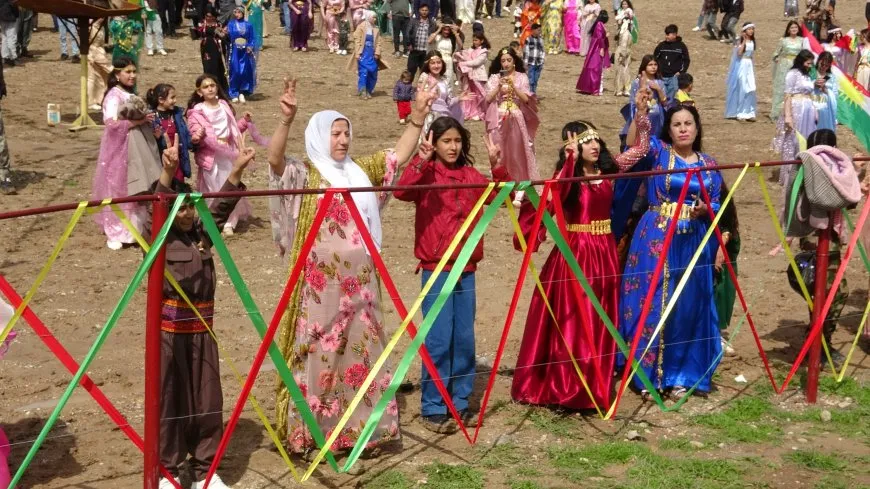 Thousands celebrate Newroz, stress need for unity, strengthening democracy