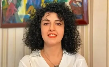 Narges Mohammadi suffers heart attack inside prison