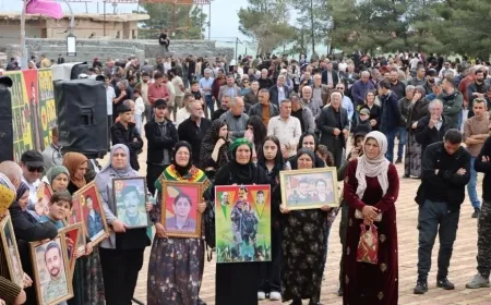 Emphasis on strengthening Kurdish unity during commemoration of Qereçoxê martyrs