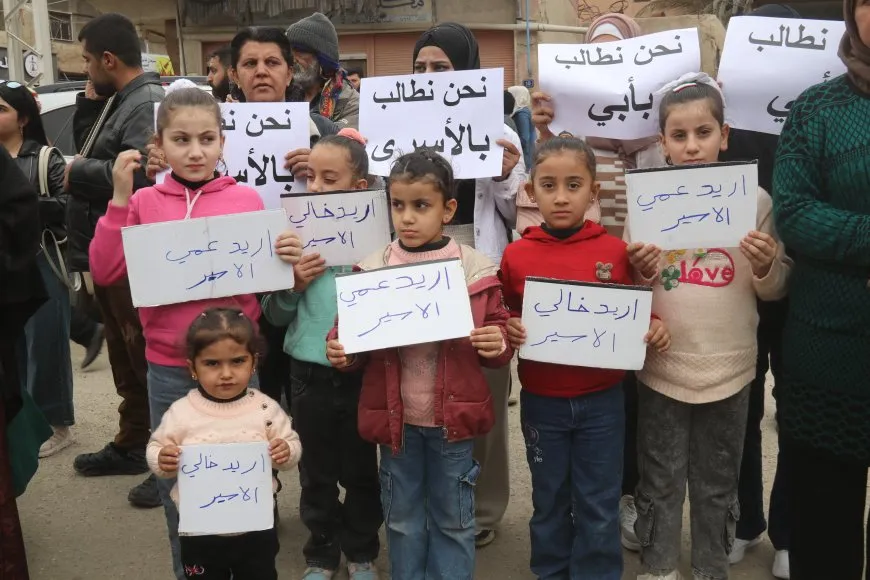 Protest in Qamishlo demands prisoners' release