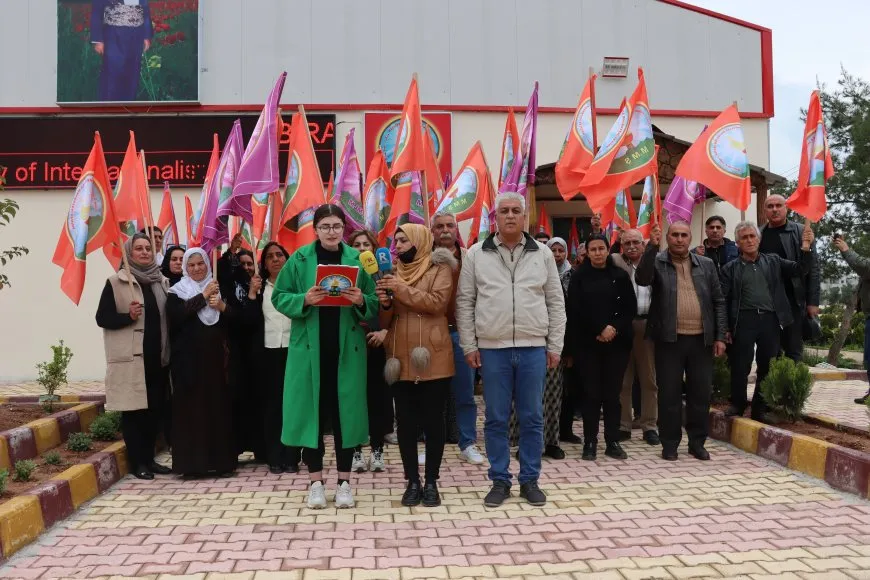Martyrs' Families in Qamishlo condemn assaulting martyrs' pictures in Jalabiya, call for accountability