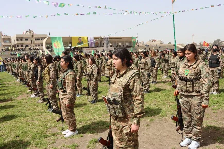 Residents of Qamishlo, Tirbespiye, Amuda celebrate Leader’s birthday, founding of YPJ