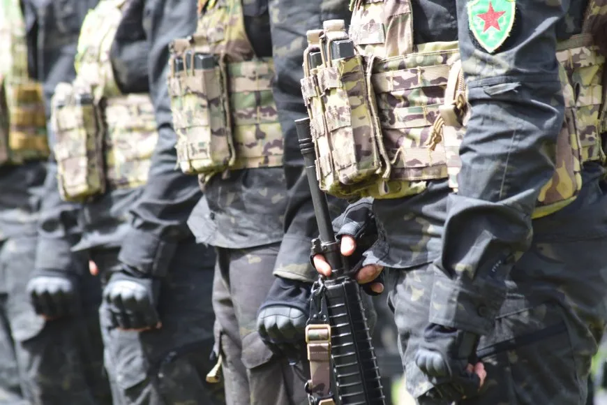 Residents of Qamishlo, Tirbespiye, Amuda celebrate Leader’s birthday, founding of YPJ