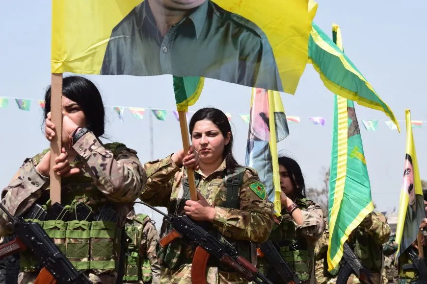 Residents of Qamishlo, Tirbespiye, Amuda celebrate Leader’s birthday, founding of YPJ
