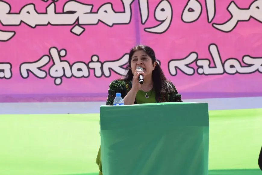 Residents of Qamishlo, Tirbespiye, Amuda celebrate Leader’s birthday, founding of YPJ
