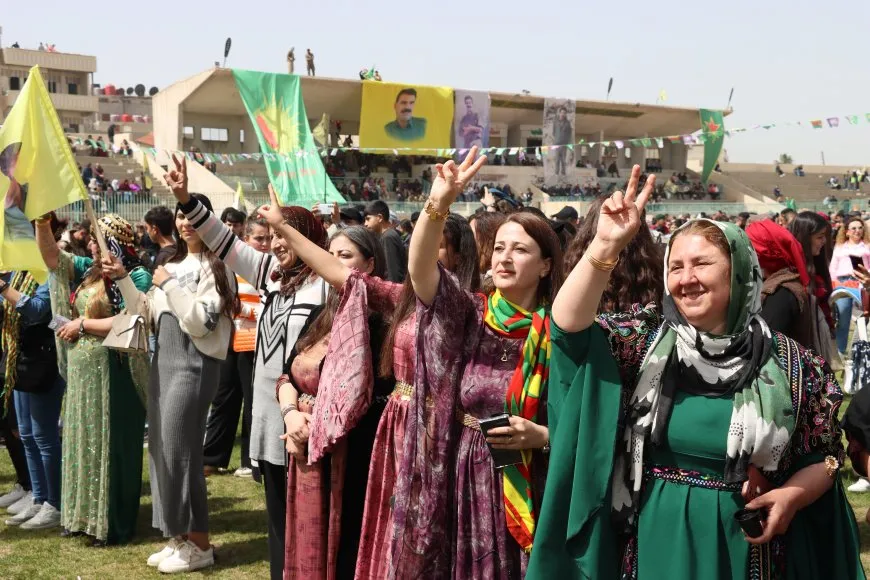 Residents of Qamishlo, Tirbespiye, Amuda celebrate Leader’s birthday, founding of YPJ