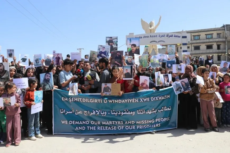 Protests in Kobani for release of prisoners held by Interim Govt.
