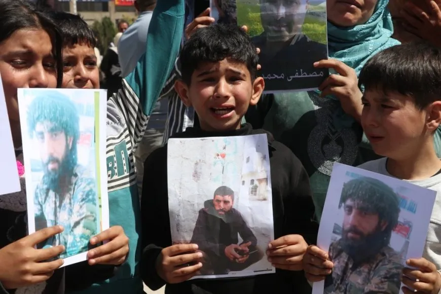 Protests in Kobani for release of prisoners held by Interim Govt.