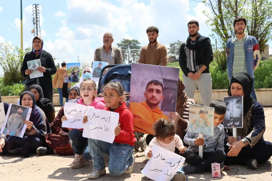 Captives' families protest, meet with political body in Hasaka