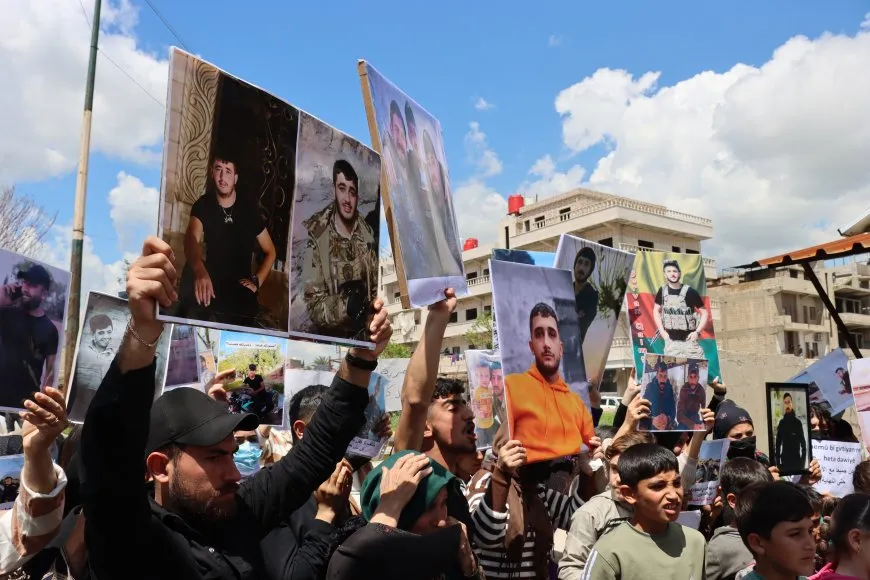 Captives' families protest, meet with political body in Hasaka