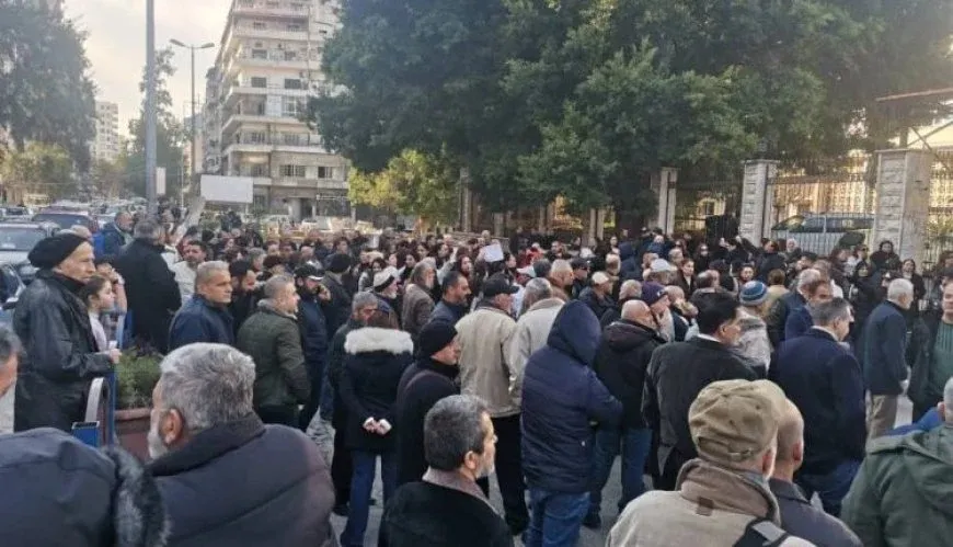 Unofficial decision puts 1075 employees out of service in Latakia