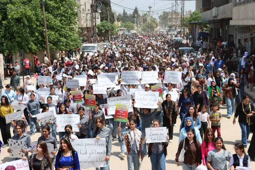 Massive march in Amuda demands constitutional recognition of Kurdish language