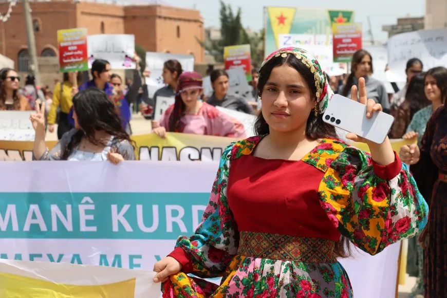 Massive march in Amuda demands constitutional recognition of Kurdish language