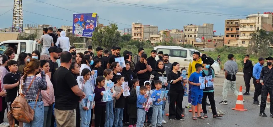 Families of detainees continue protests