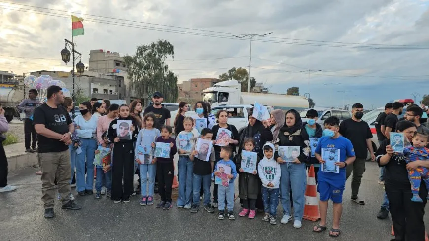 Families of detainees continue protests