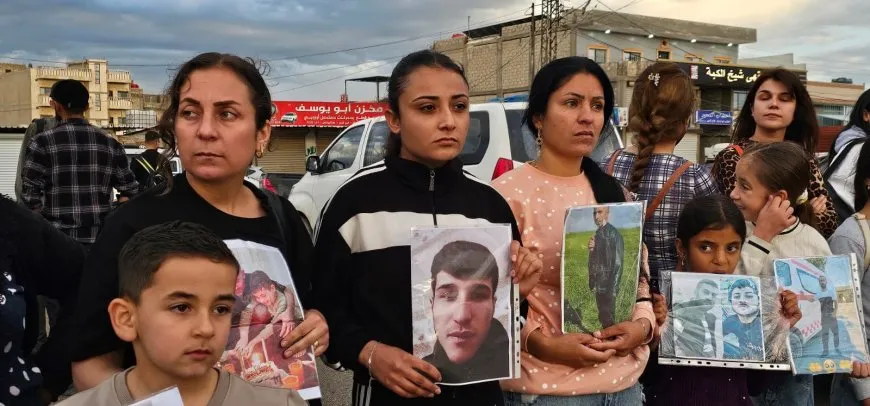 Families of detainees continue protests