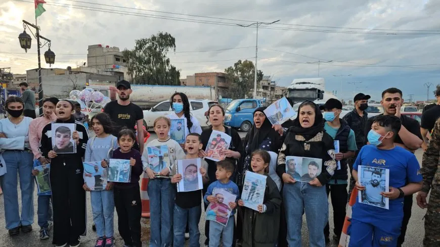 Families of detainees continue protests