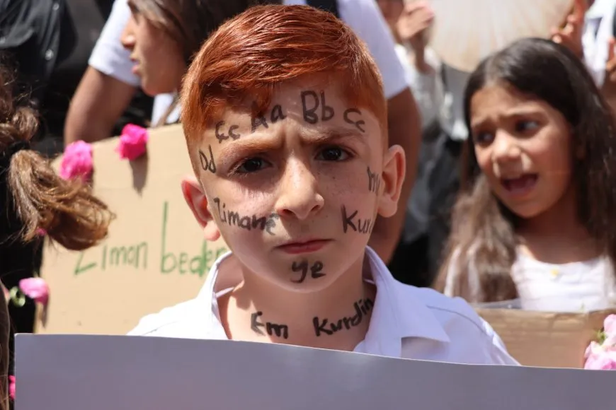Demonstration in Qamishlo demands official recognition of Kurdish language
