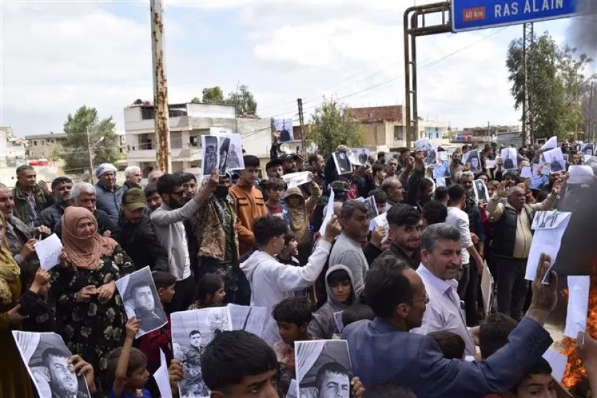 Protesters in Tel Tamr block M4 highway amid calls to release prisoners