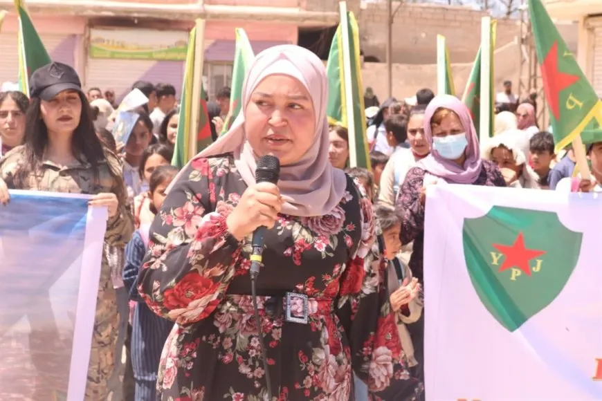 Hundreds of women march in support of YPJ