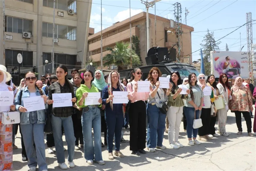 Kurdish language teachers in Hasaka condemn removal of Kurdish language from Palace of Justice nameplate