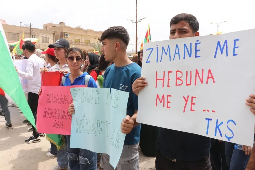 Huge crowds in Hasaka hand over demands list to governorate on Kurdish language
