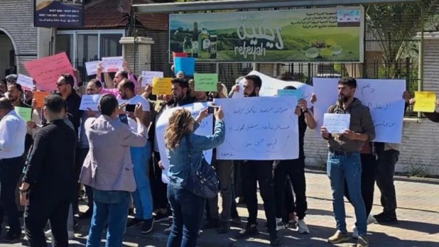 Poultry farmers in Damascus protest against chicken imports