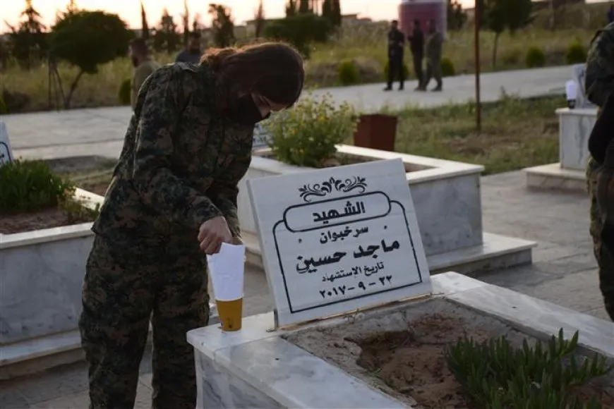Candles lit at Martyrs’ Shrines on occasion of Eid al-Adha