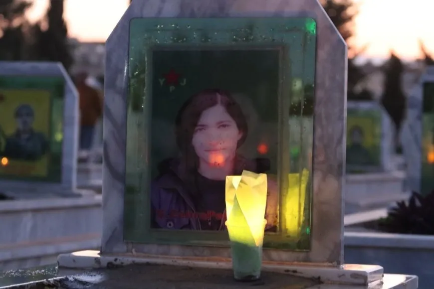 Candles lit at Martyrs’ Shrines on occasion of Eid al-Adha