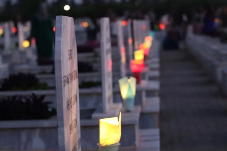 Candles lit at Martyrs’ Shrines on occasion of Eid al-Adha