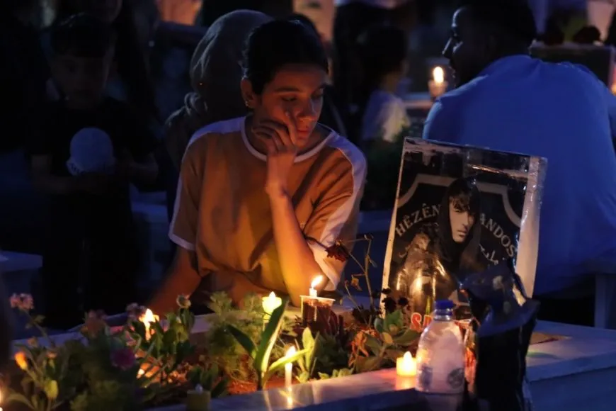 Candles lit at Martyrs’ Shrines on occasion of Eid al-Adha