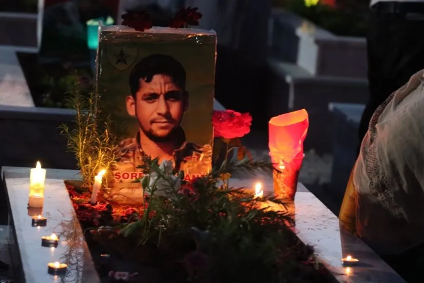 Candles lit at Martyrs’ Shrines on occasion of Eid al-Adha
