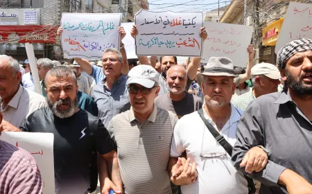 Day 3: Qamishlo residents continue protests over rising prices, power outages
