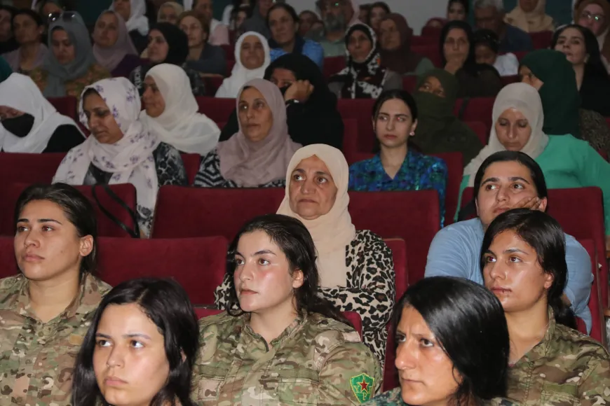 Hilal Zerin organizes artistic events in Qamishlo to support YPJ