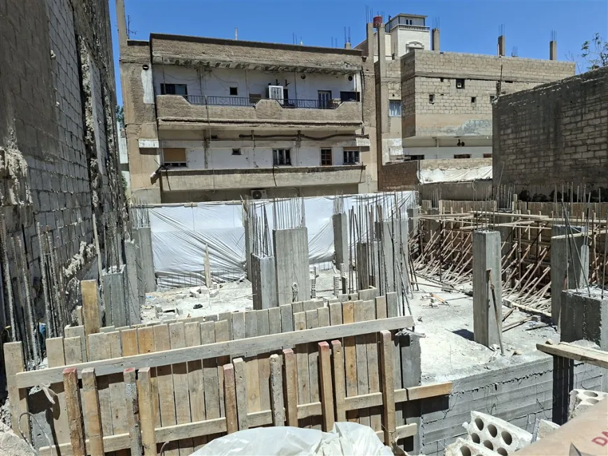 Accumulation of construction materials worsens traffic crisis in Hasakah