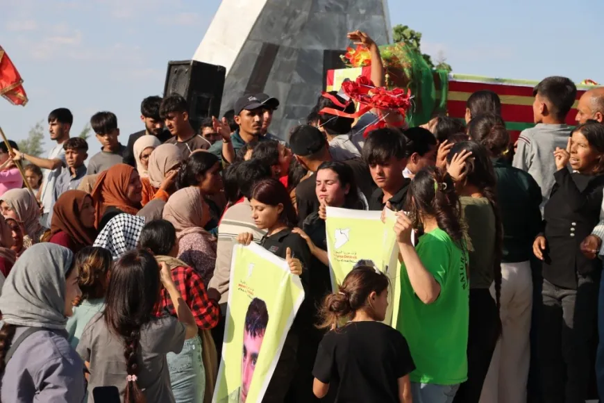 Residents of Kobani bid farewell to SDF in Kobani
