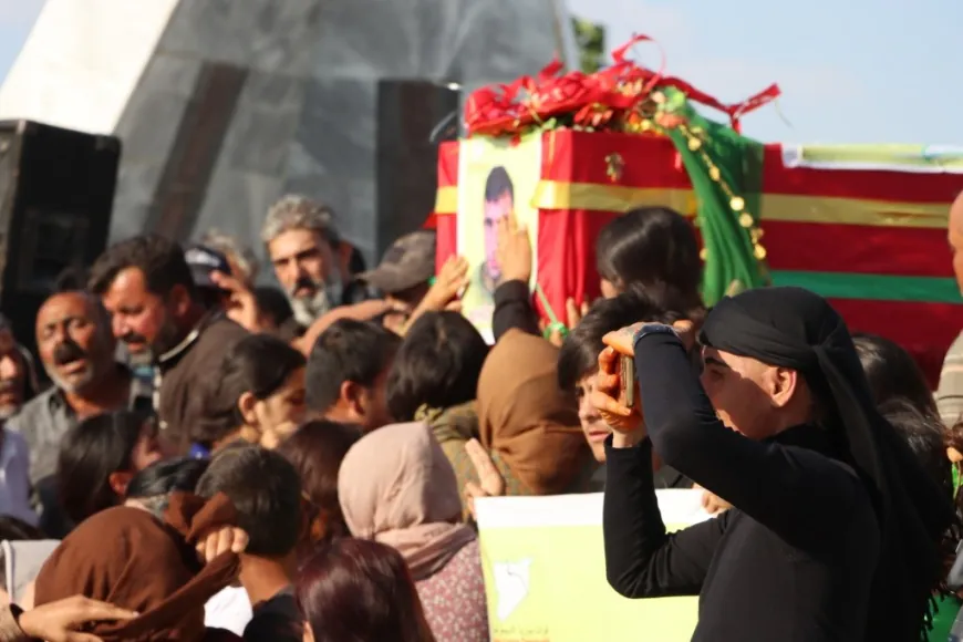 Residents of Kobani bid farewell to SDF in Kobani