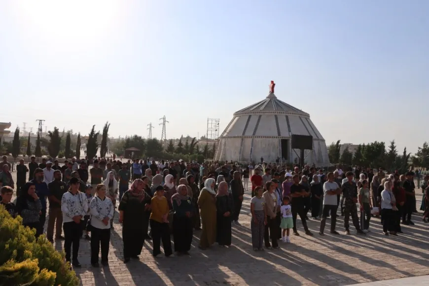 Residents of Kobani bid farewell to SDF in Kobani