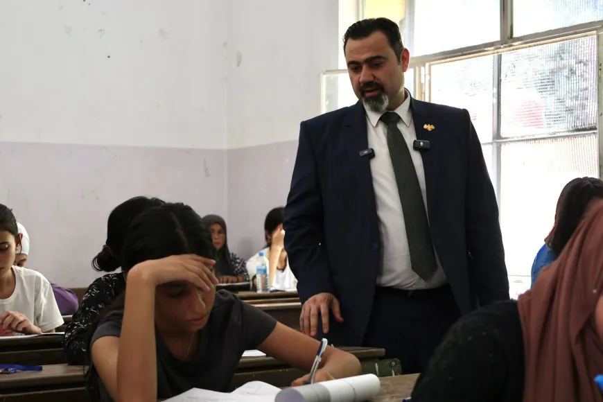 Minister of Education, Governor of Hasakah inspect examination centers in Qamishlo
