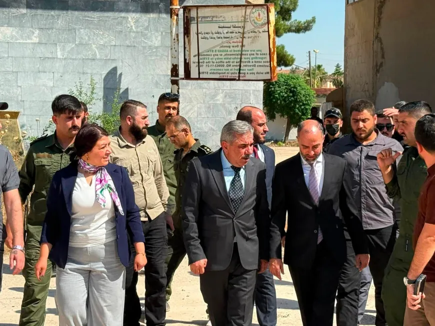 Hasakah Governor inspects Nusaybin Border Crossing in Qamishlo