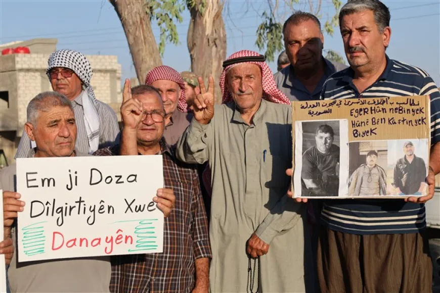 protest held by families of prisoners in Tal Tamr for release of their children