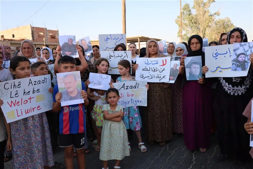 protest held by families of prisoners in Tal Tamr for release of their children