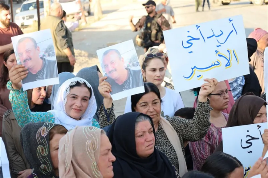 protest held by families of prisoners in Tal Tamr for release of their children