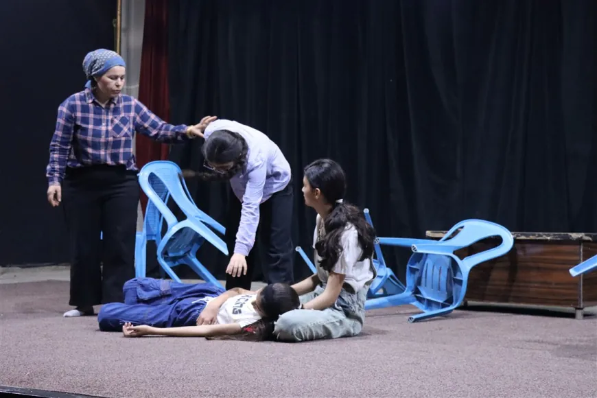 Director from Rojava uses theater to break silence on women's issues