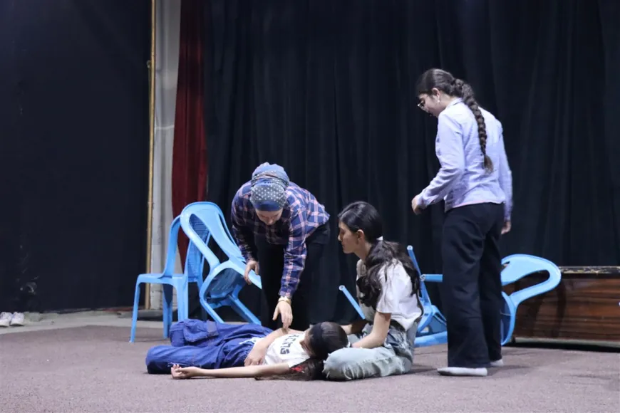 Director from Rojava uses theater to break silence on women's issues